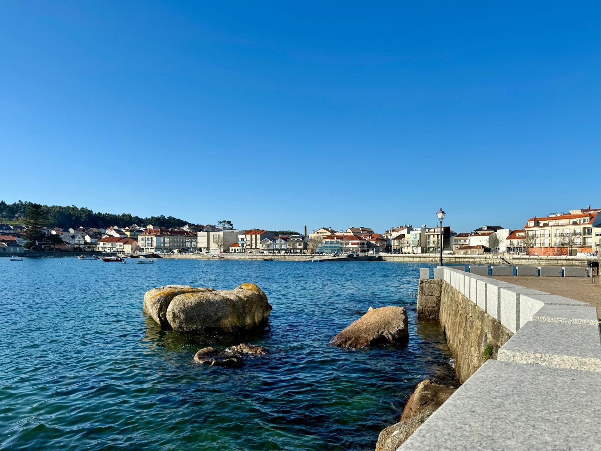 Apartamento Paseo Maritimo-A Illa De Arousa エクステリア 写真