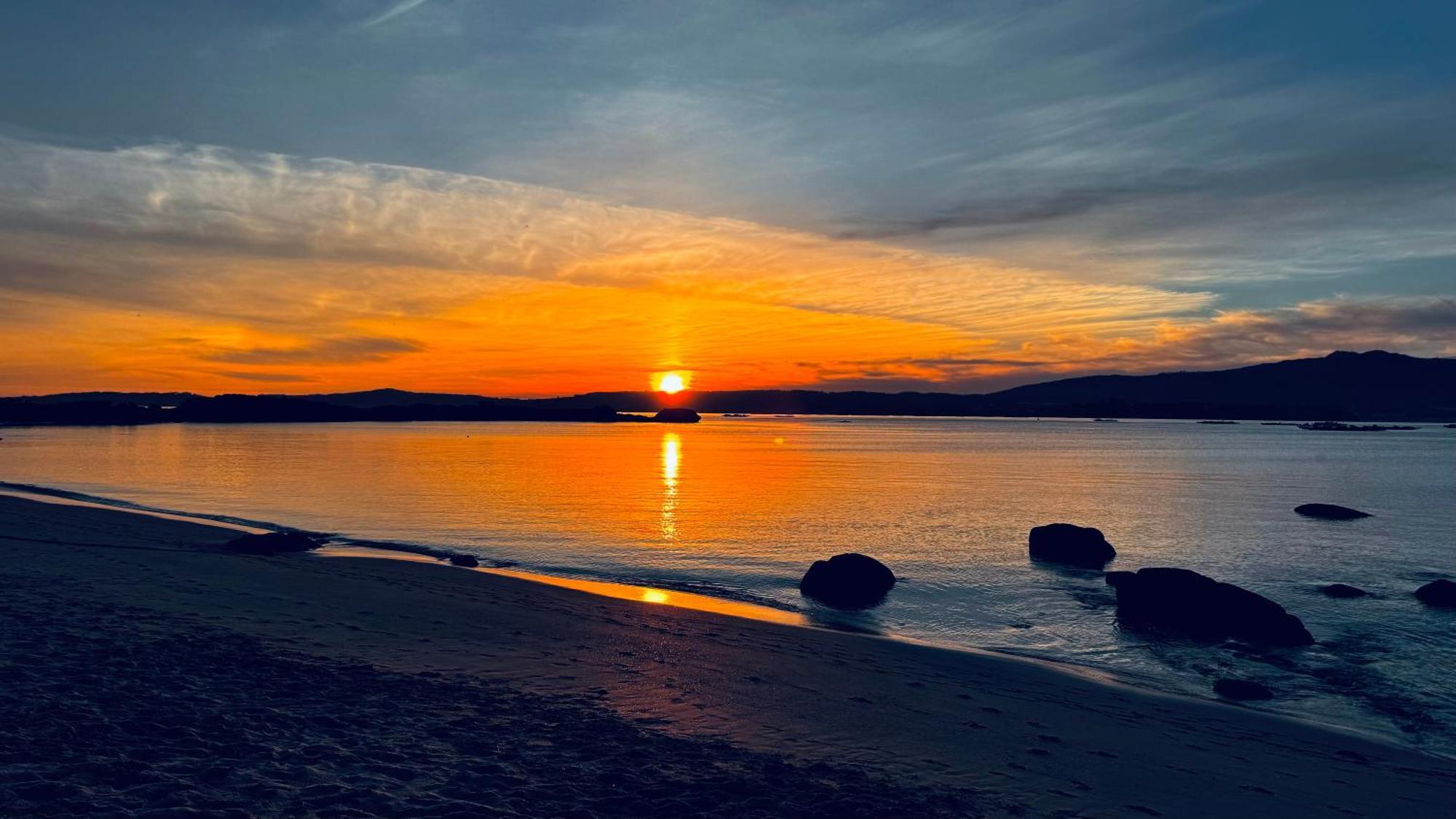 Apartamento Paseo Maritimo-A Illa De Arousa エクステリア 写真